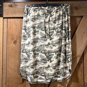 Camouflage drawstring skirt